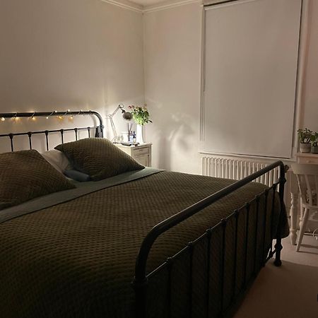 3 Bed Home Sleeps 6 Free Parking Hove Buitenkant foto