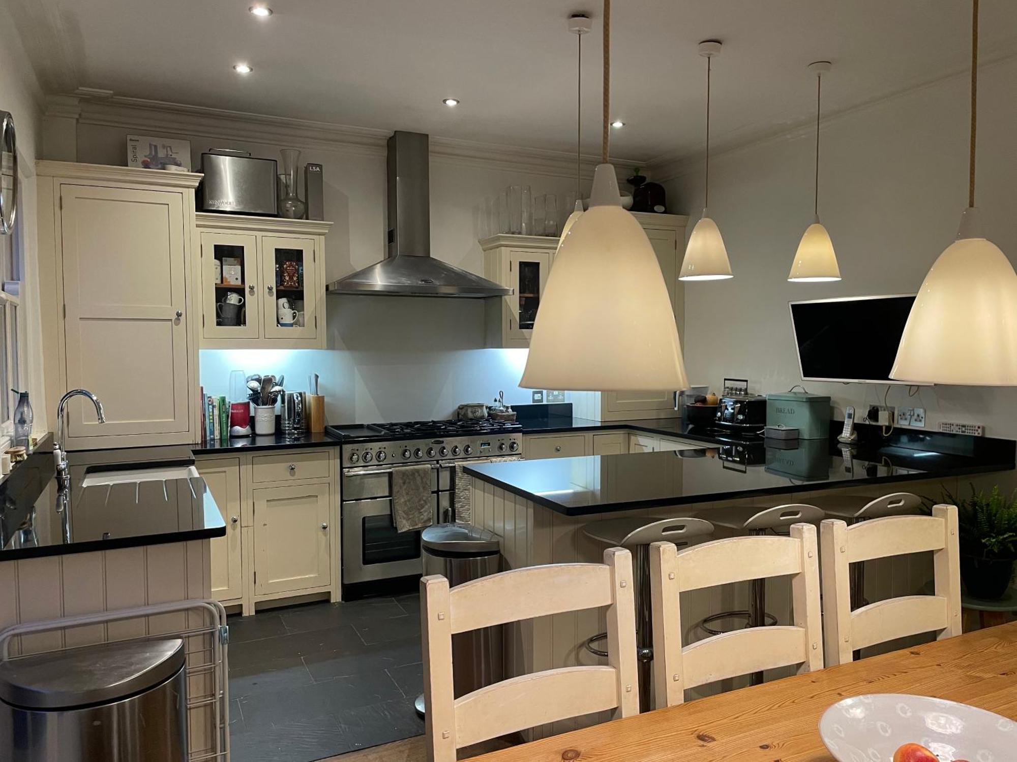 3 Bed Home Sleeps 6 Free Parking Hove Buitenkant foto